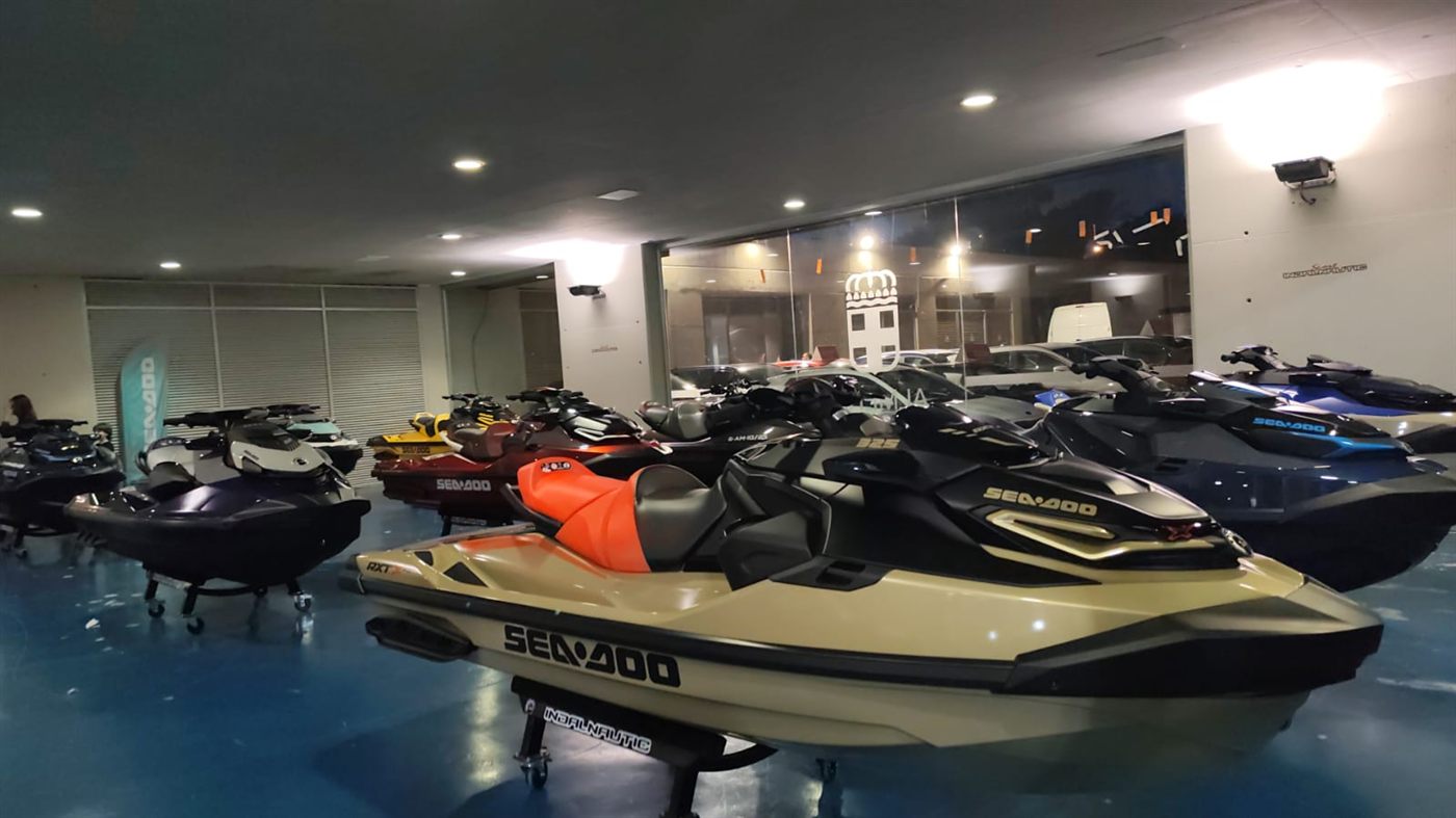 Stand — Indalnautic Foto Motos
