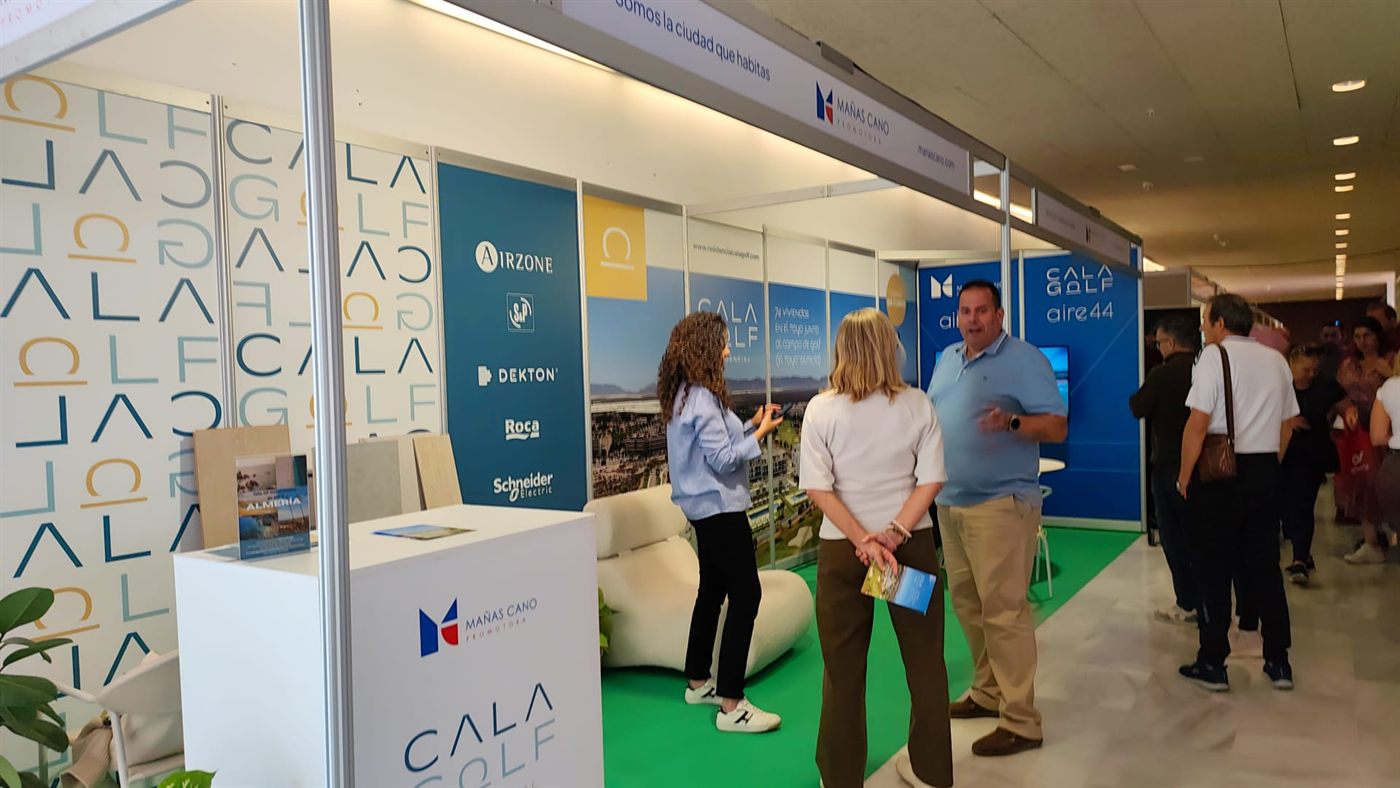 Stand — Manas Cano Stand 2
