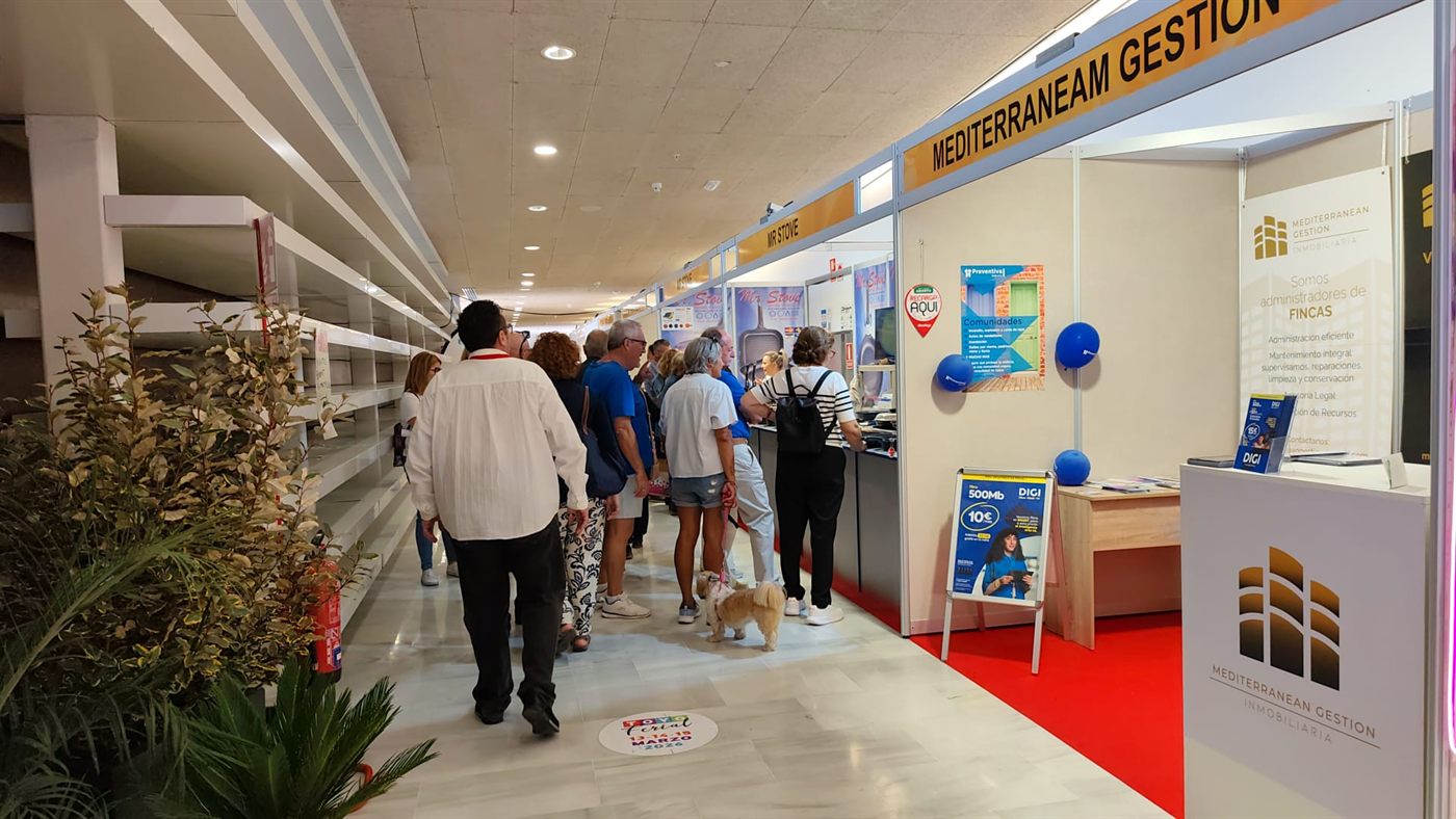 Stand — Mediterraeam Gstion Mr Stove