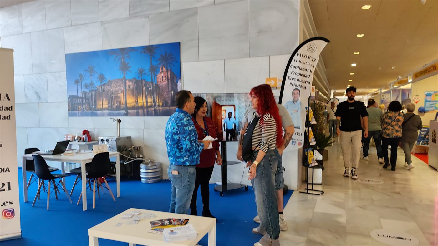Stand — Paco Ruiz Inmobiliaria